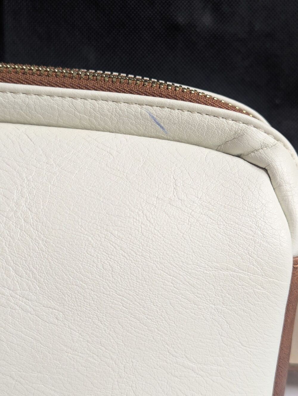 Telena Crossbody Bag - White - Picture 5 of 8